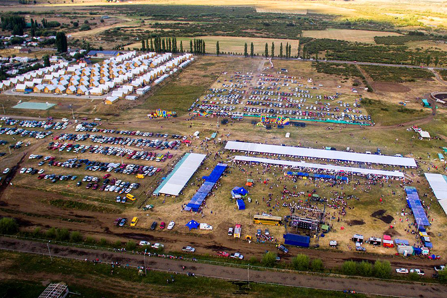 BASES POSTULACIÓN FIESTA DEL ASADO DE CHIVO Y LAS TRADICIONES DE LONQUIMAY 2025 VERSIÓN XXIII